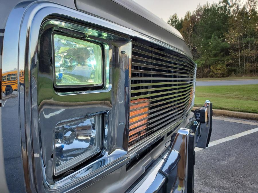 Детали экстерьера Chevrolet G20 Conversion Van  (CG21305) 1988 года  (фото 134 из 257)